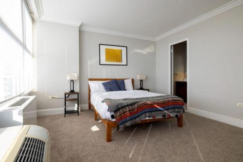 TWO 800 Tower CozySuites with gym! 21FL in Louisville, USA