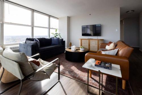 CozySuites 800 Tower 2BR with gym! 33 in Louisville, USA