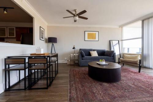 CozySuites 800 Tower 2BR with gym! 34 in Louisville, USA