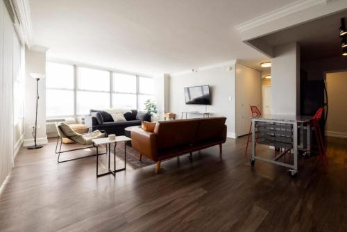 CozySuites 800 Tower 2BR with gym! 31 in Louisville, USA