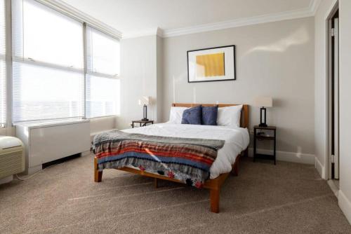 CozySuites 800 Tower 2BR with gym! 31 in Louisville, USA