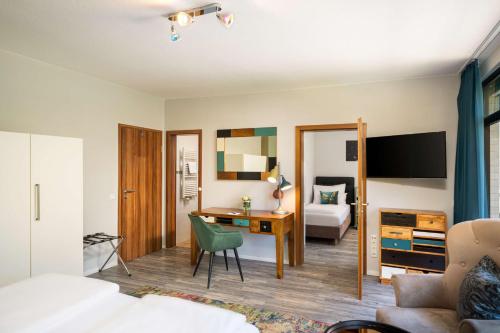 room detail thumbnail 1