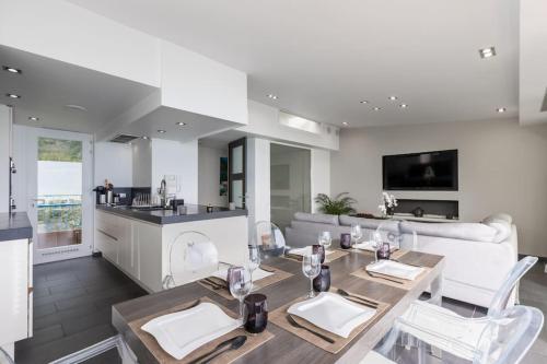 Facilities, 3 bedrooms Duplex penthouse - Monaco border 2min walking distance in Menton