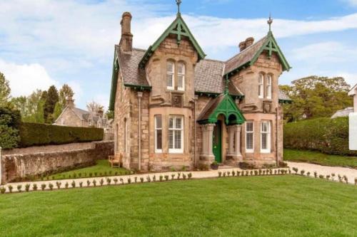 Inveresk House - Accommodation - Pitlochry