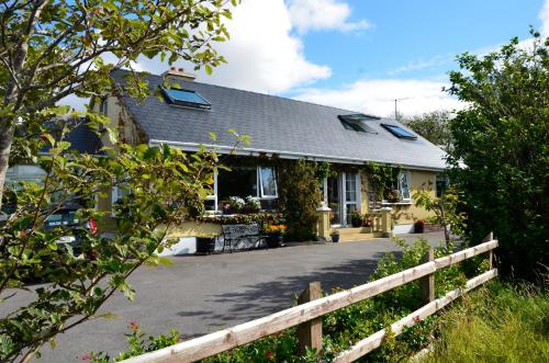 สภาพแวดล้อมโดยรอบ, Inisean Ocean View in ดันโกลว