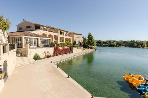 Village Pont Royal en Provence - maeva Home - Appartement 4 pièces 8 personnes - Location saisonnière - Mallemort