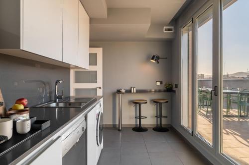 オララ ポート フォーラム アパートメンツ