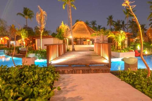 Private Lagoon House 7 BR in the beach front #A18 - Tap to explore photos