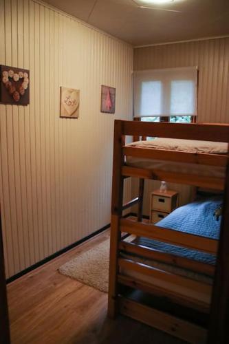 Chalet au bord de l’eau in Saint-Quirin
