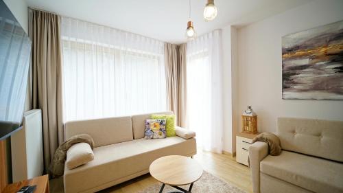 One-Bedroom Apartment image 3