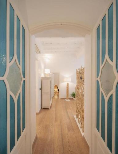 Spanish Steps-Trevi -Luma Suite, Рим (фото 7)