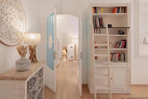 Spanish Steps-Trevi -Luma Suite, Рим (фото 8)