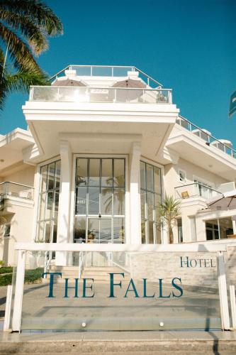 The Falls Hotel - Frente mar