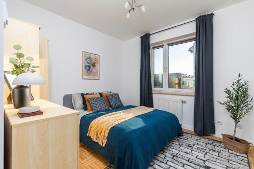 SuperApart ul Powstańców Śląskich 108c - Studio z wanną, Varšava