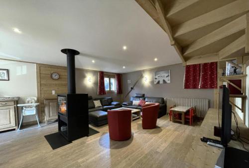 Chalet De Manou - Chalet individuel renove avec sauna dans les 3 Vallees MAE-3694 in Saint-Marcel