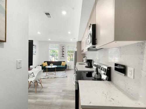 Classy Capitol Hill APT, Steps from DC Attraction in Washington, USA
