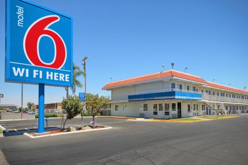 Motel 6-Fresno, CA - Blackstone South