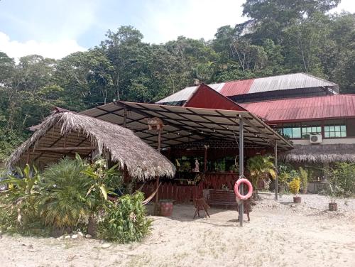 Grand Selva Lodge & Tours