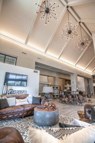 Hotel Renovo Des Moines Urbandale, Tapestry Collection by Hilton in เออร์บันเดล (IA)