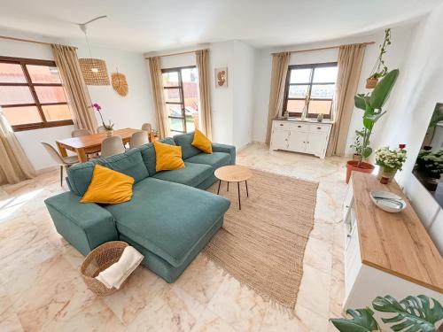 Villa Tarabilla with private pool & ocean views 4