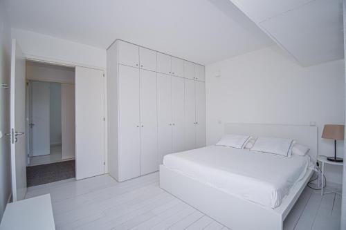 Spacious VIlla with Swiming Pool and Terrace Spacious VIlla with Swiming Pool and Terrace