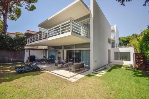 Spacious VIlla with Swiming Pool and Terrace Spacious VIlla with Swiming Pool and Terrace