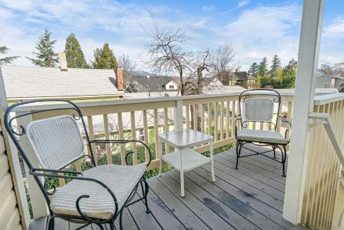 Pioneer Vacation Rentals - Pioneer North Suite downtown Ashland