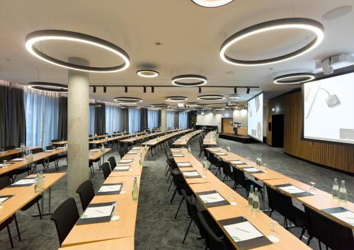 Holiday Inn Stuttgart an IHG Hotel - image 12