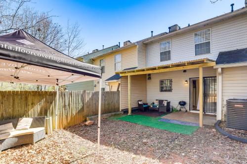 Georgia Townhome - 3 Mi to Stone Mountain Park!