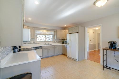 Group-Friendly Durham Home 6 Mi to Duke University in Durham, USA