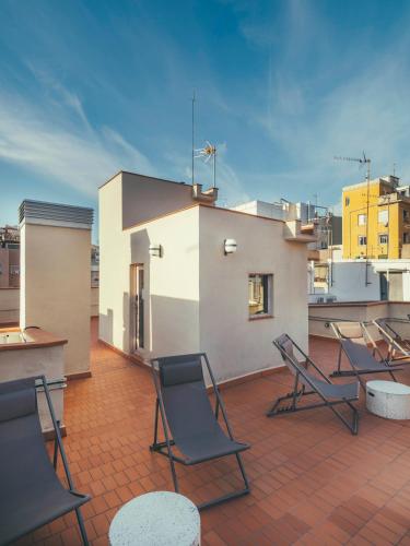 Studio Apartment image 10