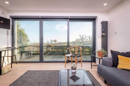 Balone Garden Cottage - Wood Burner