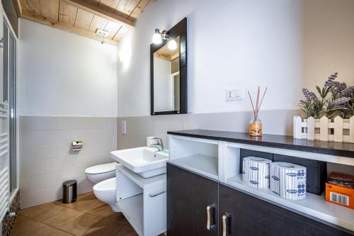 Two-Bedroom Apartment with Balcony image 5