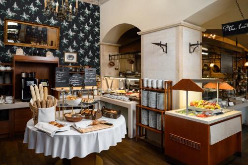 Food and beverages, Mercure Szekesfehervar Magyar Kiraly in Szekesfehervar