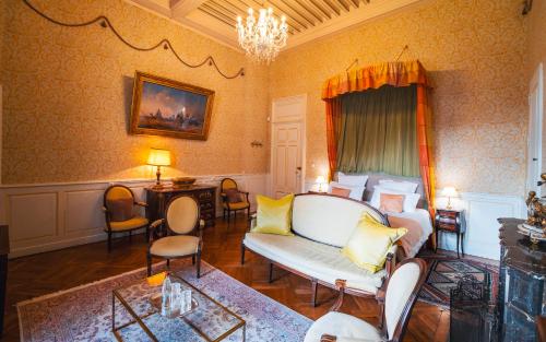 托朗格城堡酒店 (Chateau de Thorens) in 托朗格利耶爾