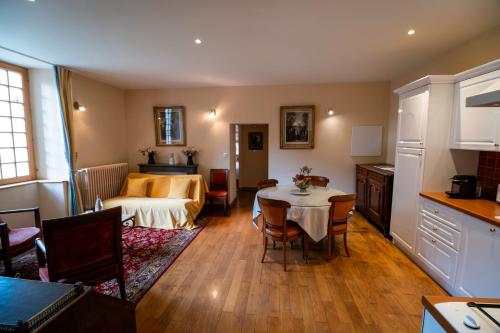 設施, 托朗格城堡酒店 (Chateau de Thorens) in 托朗格利耶爾