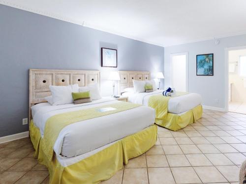 The Grand Resort and Spa & Worthington All Male in Fort Lauderdale városközpont