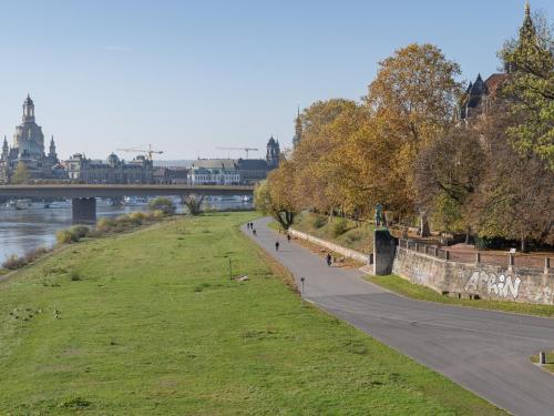 Limehome Dresden Hoyerswerdaerstraße - image 5