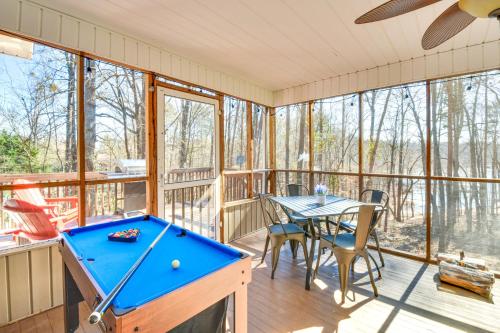 Lake Hartwell Retreat with 2-Tier Dock and Boat Slip! Lake Hartwell Retreat with 2-Tier Dock and Boat Slip!