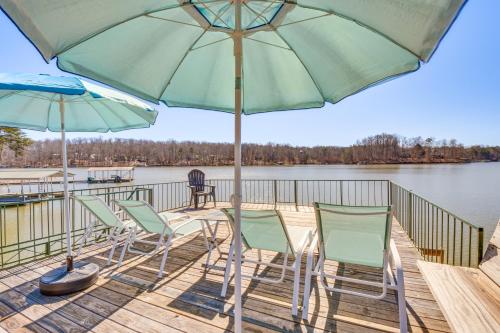 Lake Hartwell Retreat with 2-Tier Dock and Boat Slip! Lake Hartwell Retreat with 2-Tier Dock and Boat Slip!