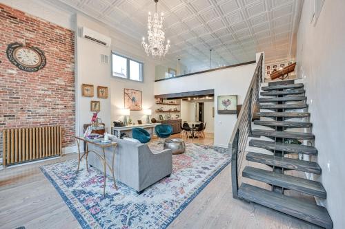 Historic Palace Loft with Reserved Parking Space!