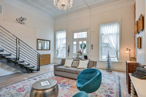 Historic Palace Loft with Reserved Parking Space!