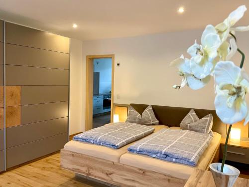 STADTOASE geräumige Gästewohnungen mit Balkon, Komfort, Modernität und Ruhe, Für Monteure geeignet, Free WiFi - Apartment - Frankenberg