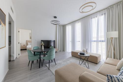 Fresh & Quiet 1BR at Midtown Noor 4 Tower, Dubai