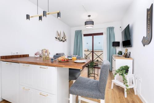 Cotillo Star by NicoleT