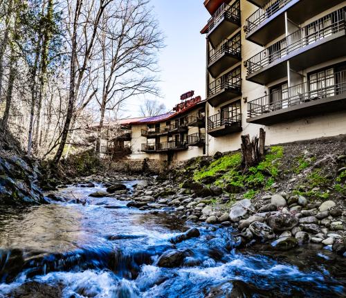 Bear Creek Inn Gatlinburg, TN in Gatlinburg