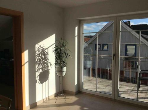 Schöne Ferienwohnung am Fuße der Rhön. (Schone Ferienwohnung am Fuße der Rhon.) in 艾興采爾