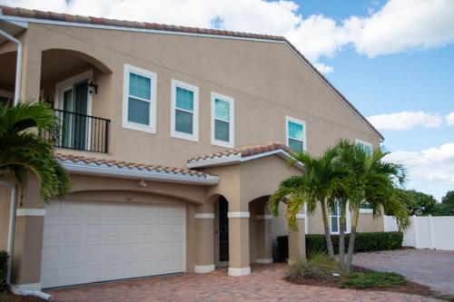 A szálláshely kívülről, Bello 12 Beachside in Indian Harbour Beach