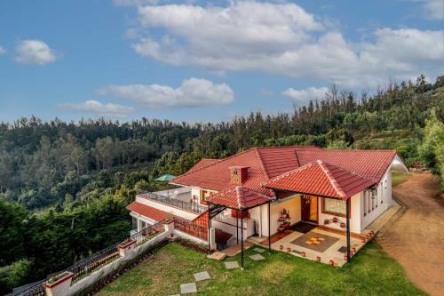 StayVista at 5 Rooms at The West Wind - Ooty Comp Breakfast - Avalanche Lake