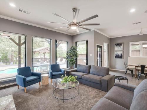 Clearview Castle - Pool* Jacuzzi Lake View in ลูอิสวิลล์ (TX)